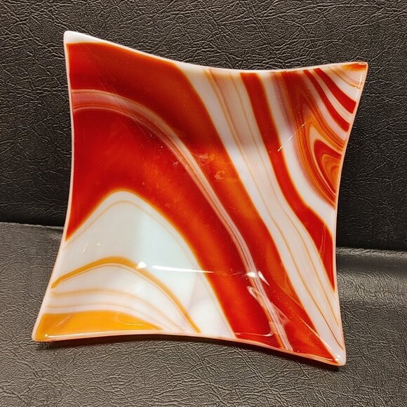 Red and White Swirl Glass Dish - Picture 2 of 5